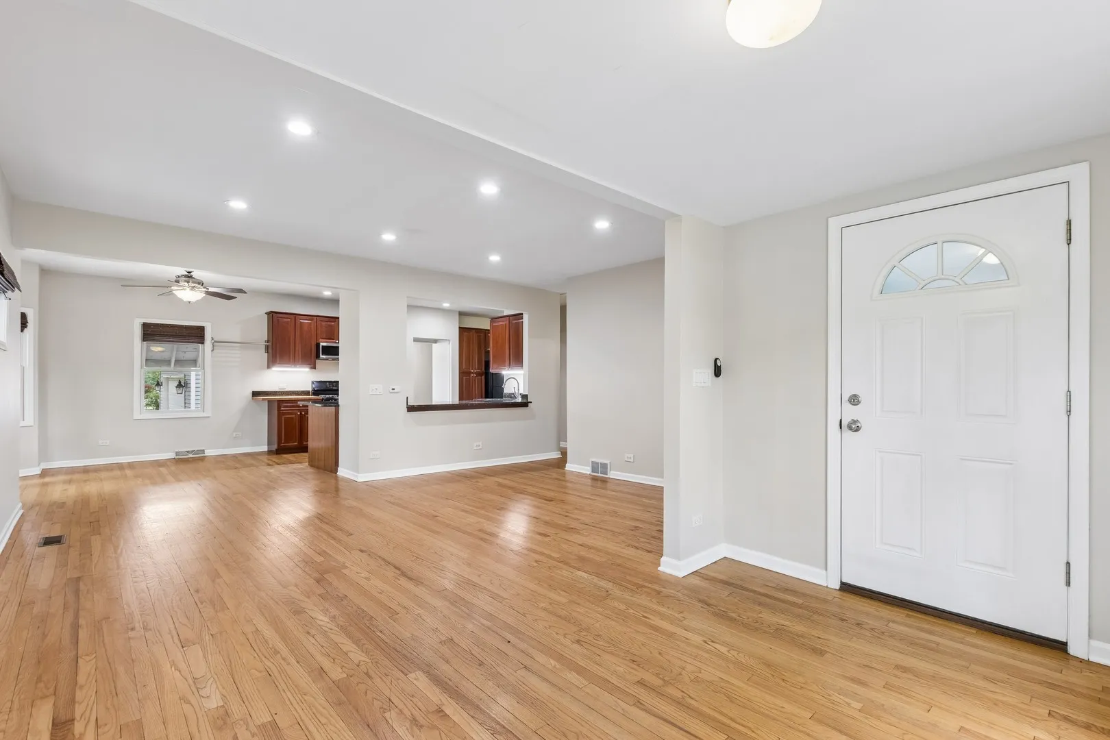 255 N Happ Rd, , 60093, USA 60093-Northfield-IL