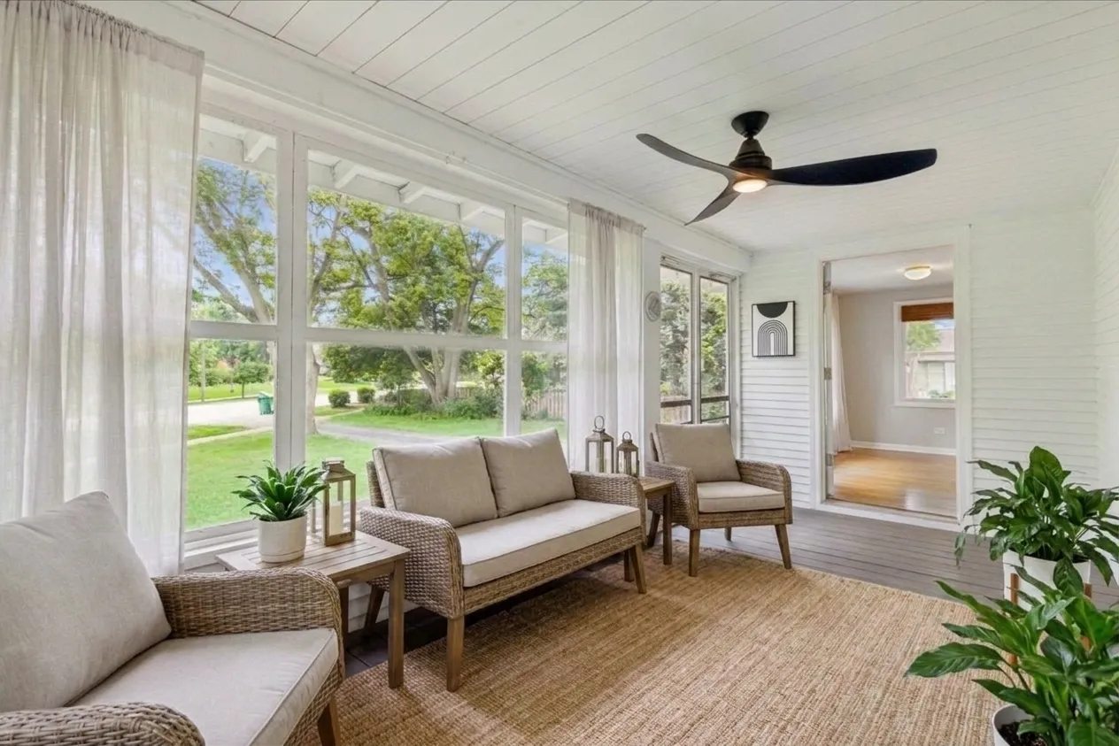 255 N Happ Rd, , 60093, USA 60093-Northfield-IL