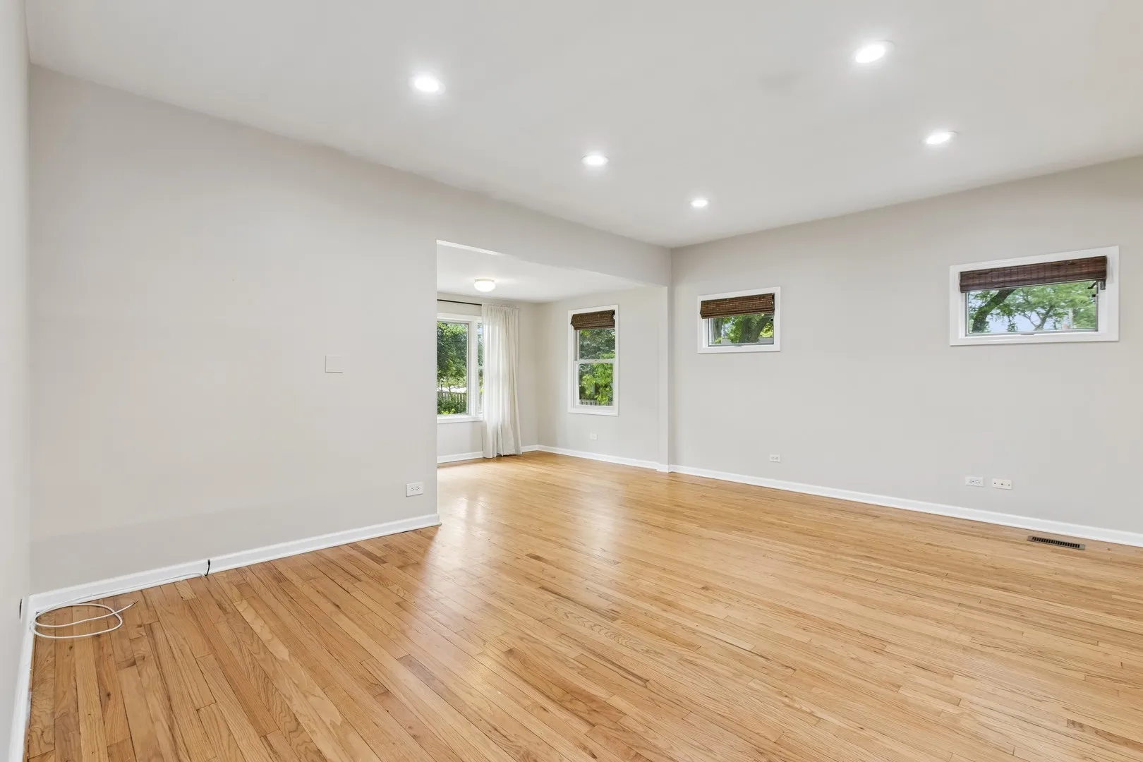 255 N Happ Rd, , 60093, USA 60093-Northfield-IL