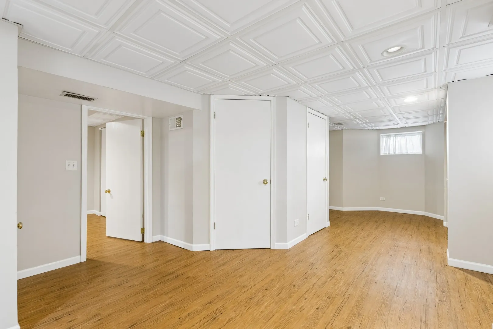 255 N Happ Rd, , 60093, USA 60093-Northfield-IL