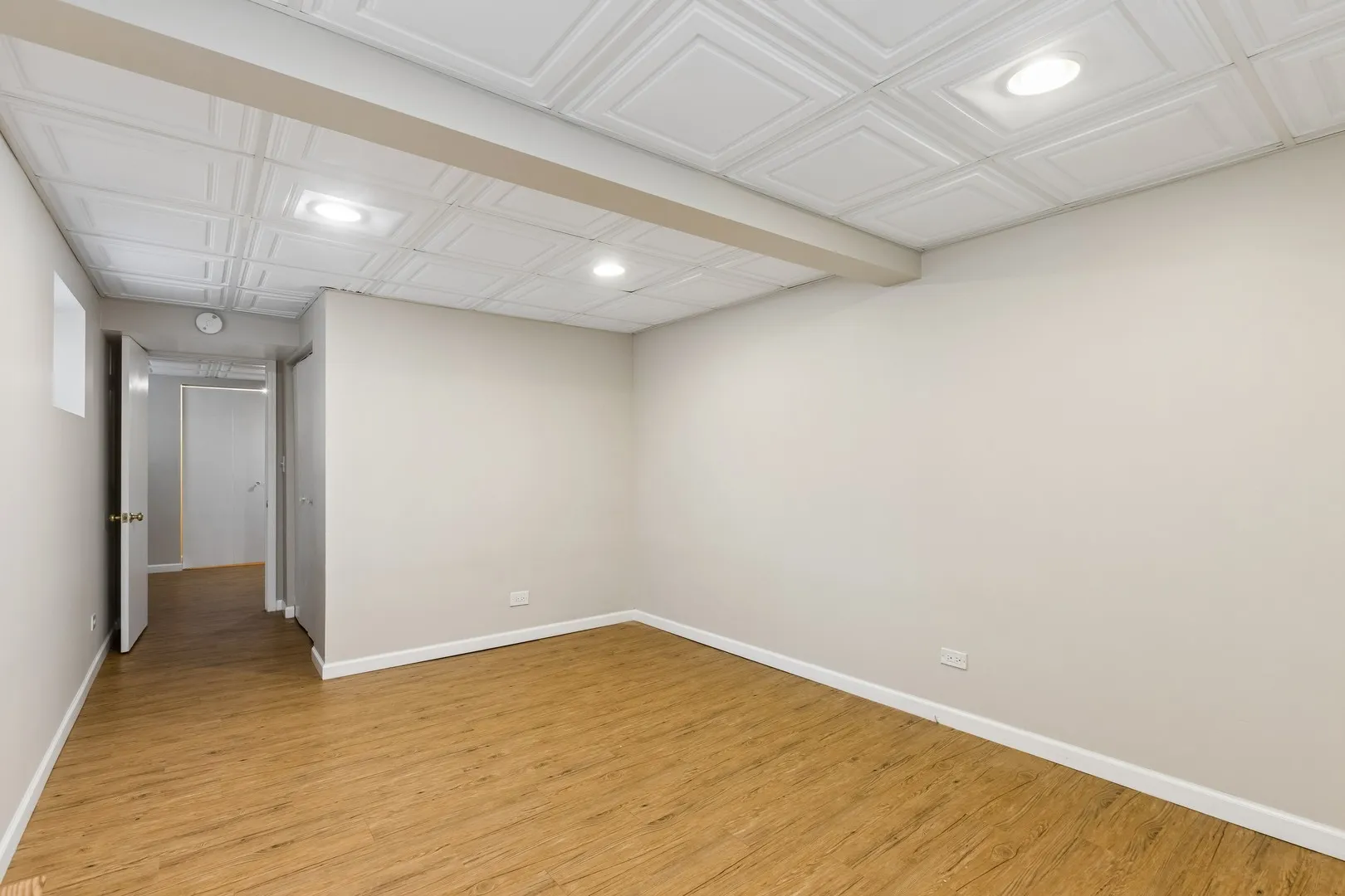 255 N Happ Rd, , 60093, USA 60093-Northfield-IL