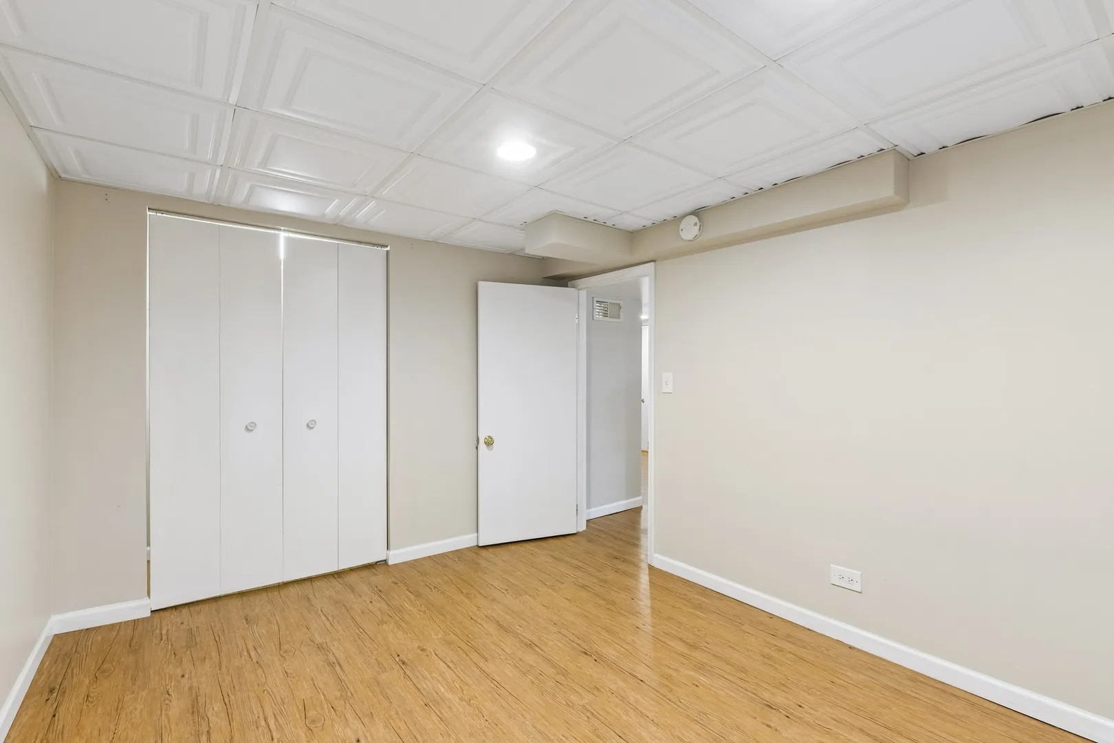 255 N Happ Rd, , 60093, USA 60093-Northfield-IL