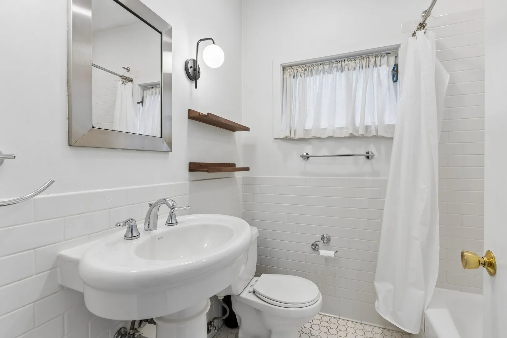 255 N Happ Rd, , 60093, USA 60093-Northfield-IL