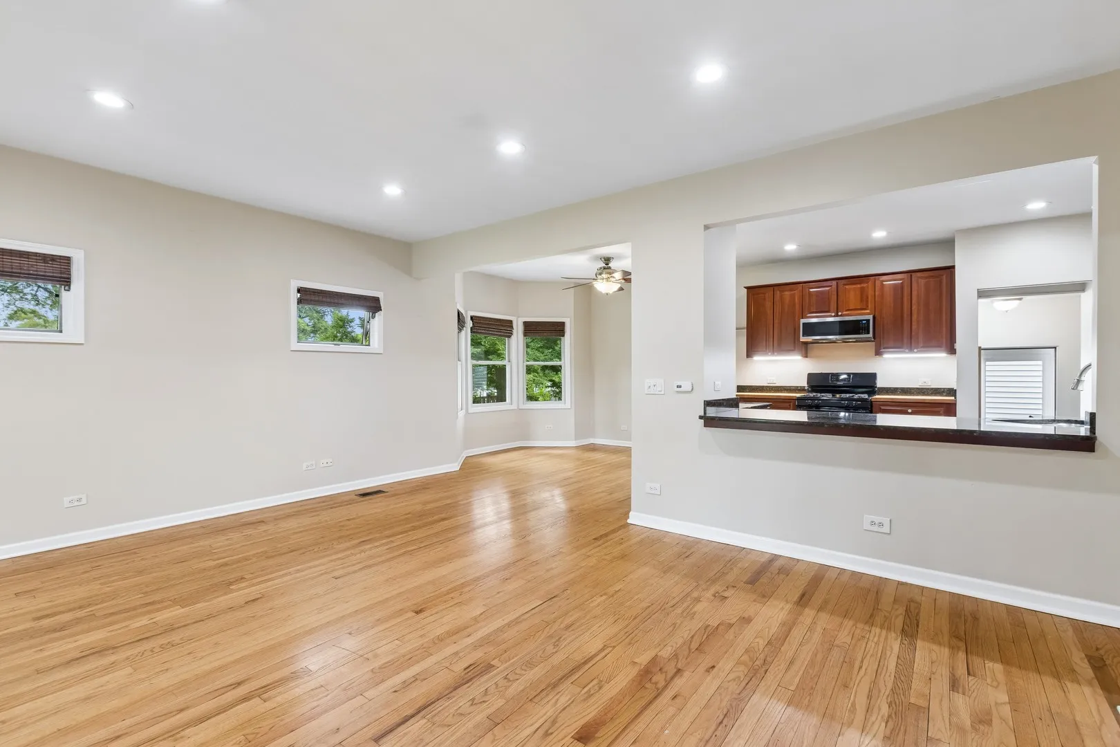 255 N Happ Rd, , 60093, USA 60093-Northfield-IL