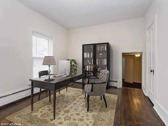 209 W Main St, ,  60010, USA 60010-Barrington-IL