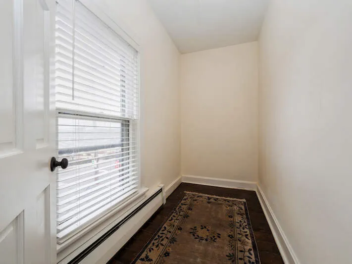 209 W Main St, ,  60010, USA 60010-Barrington-IL