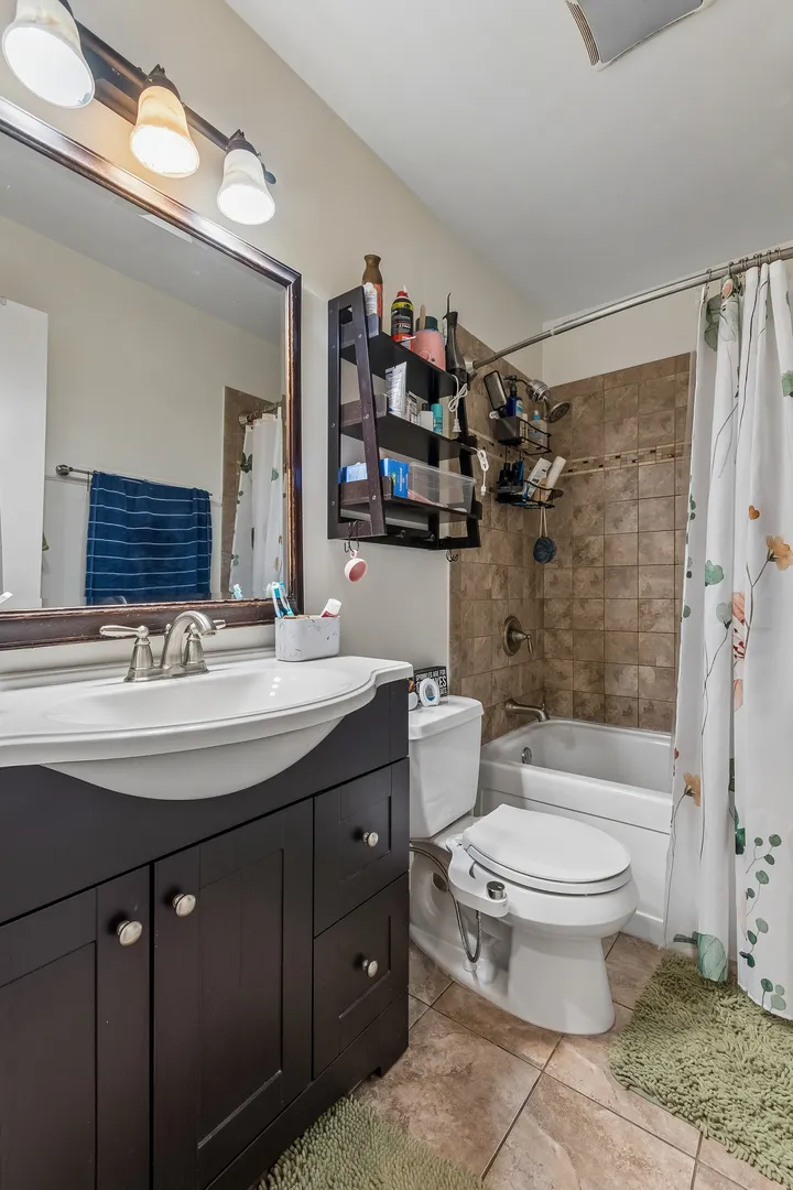 298 Danbury Dr, , 60565, USA 60565-Naperville-IL