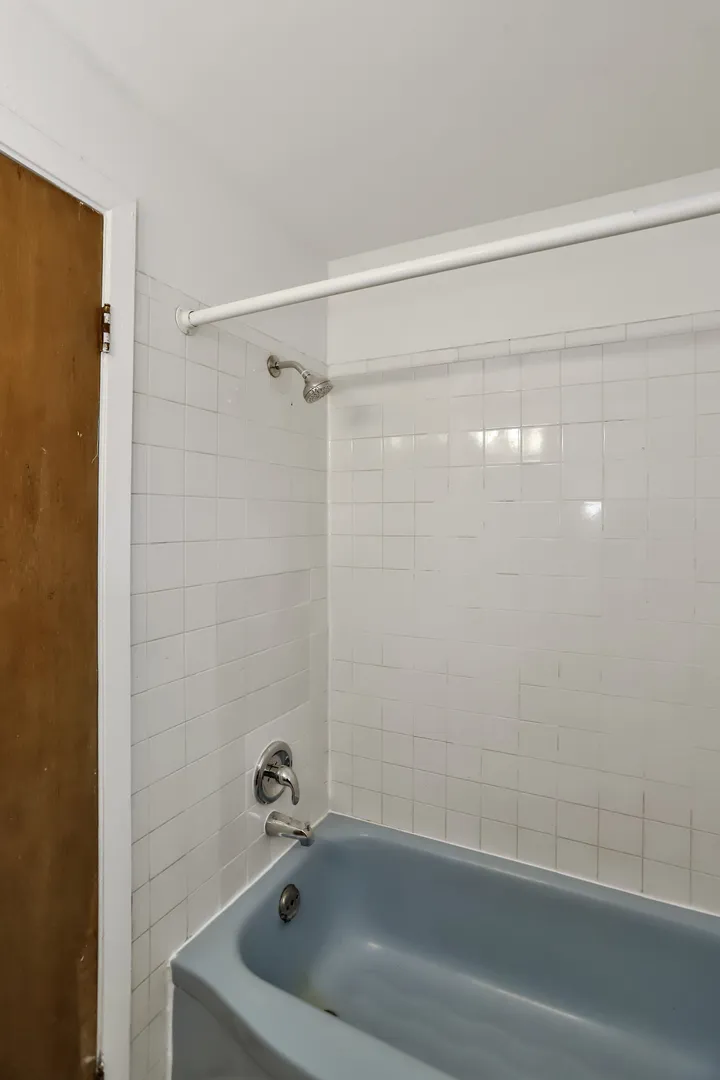 4843 Elm St, , 60077, USA 60076-Skokie-IL