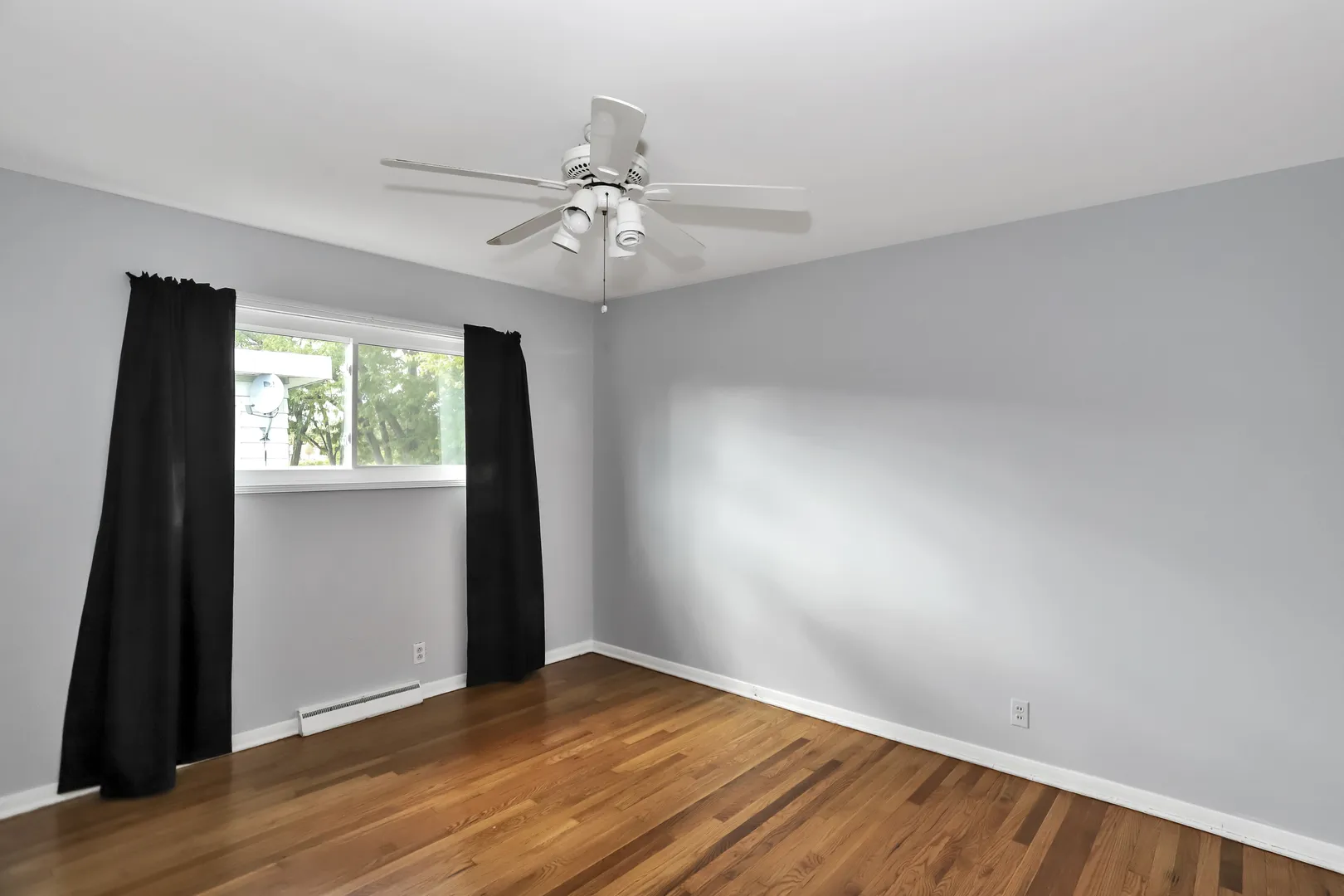 4843 Elm St, , 60077, USA 60076-Skokie-IL