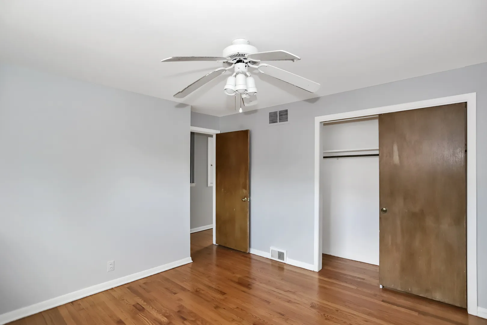 4843 Elm St, , 60077, USA 60076-Skokie-IL
