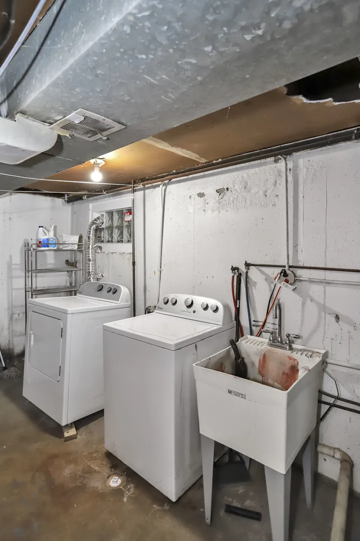 4843 Elm St, , 60077, USA 60076-Skokie-IL