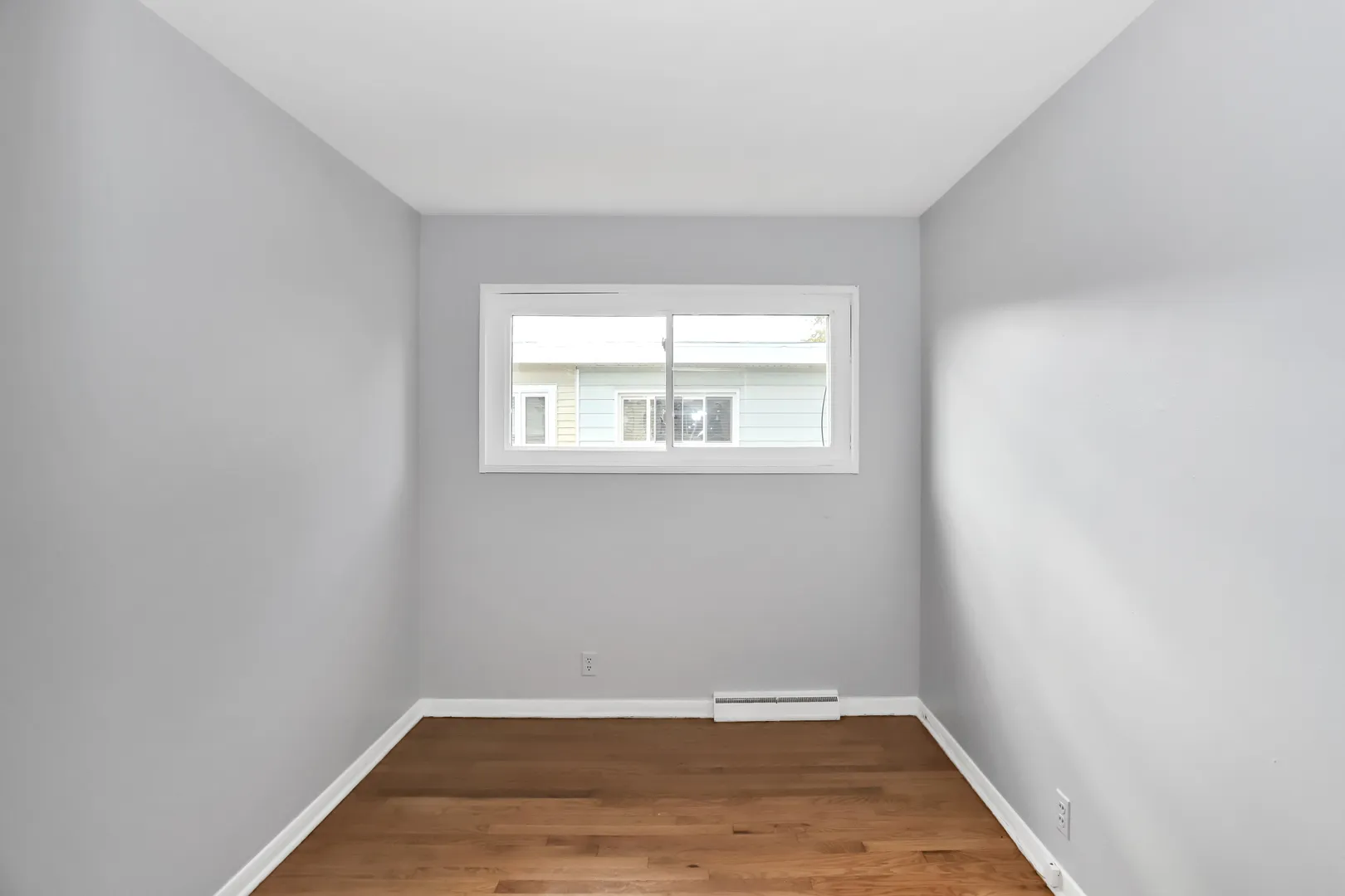 4843 Elm St, , 60077, USA 60076-Skokie-IL