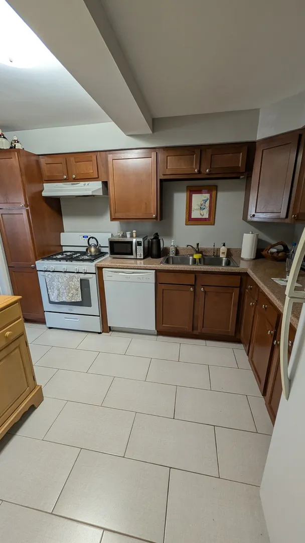 10353 Dearlove Rd, , 60025, USA 60025-Glenview-IL