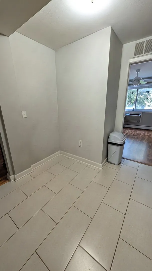 10353 Dearlove Rd, , 60025, USA 60025-Glenview-IL