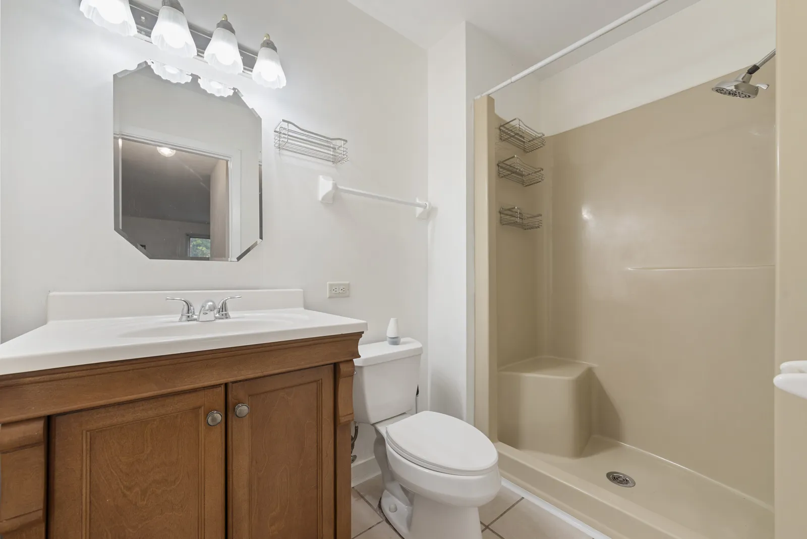 1420 Stonebridge Cir, ,  60189, USA 60189-Wheaton-IL