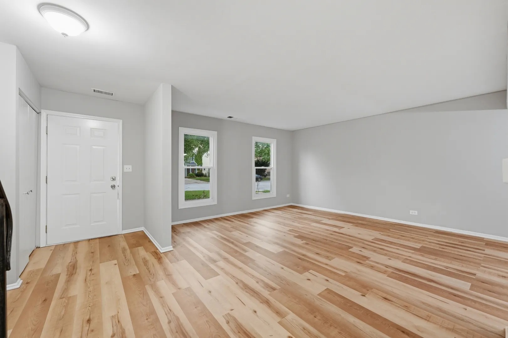 5039 Chambers Dr, , 60010, USA 60010-Hoffman Estates-IL