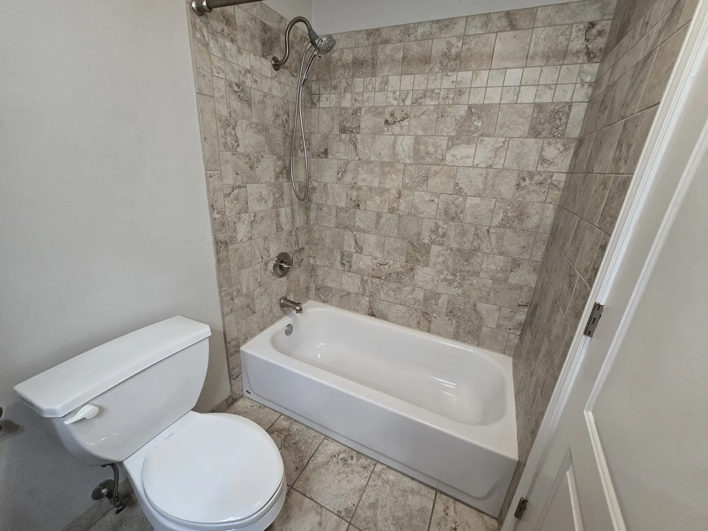 349 Newgate Ct, , 60193, USA 60193-Schaumburg-IL