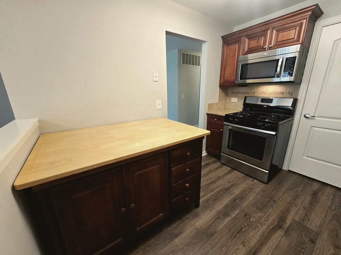 349 Newgate Ct, , 60193, USA 60193-Schaumburg-IL