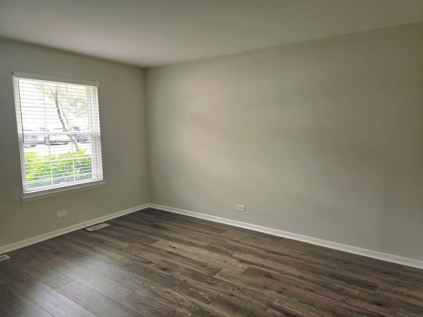 349 Newgate Ct, , 60193, USA 60193-Schaumburg-IL