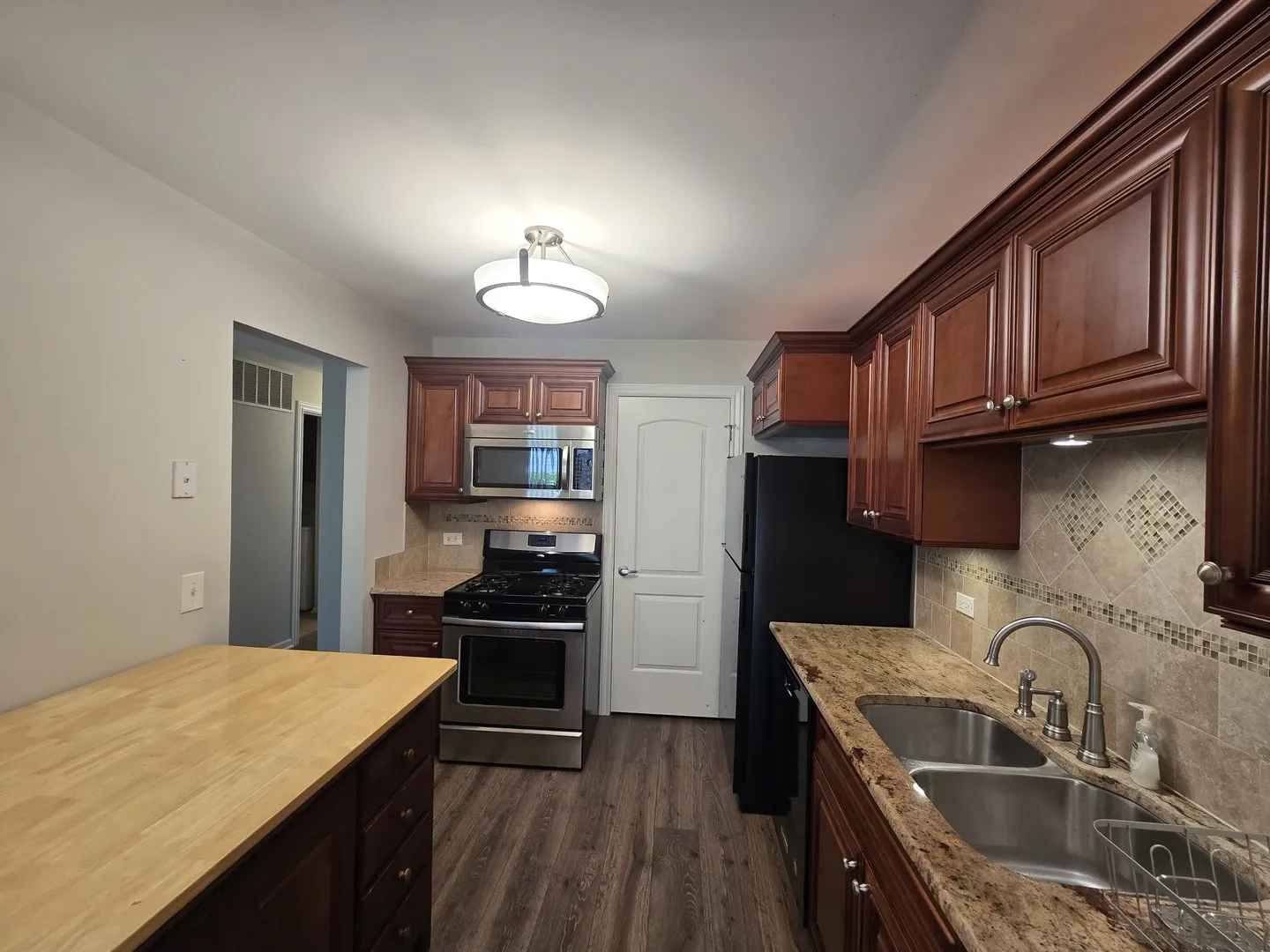 349 Newgate Ct, , 60193, USA 60193-Schaumburg-IL