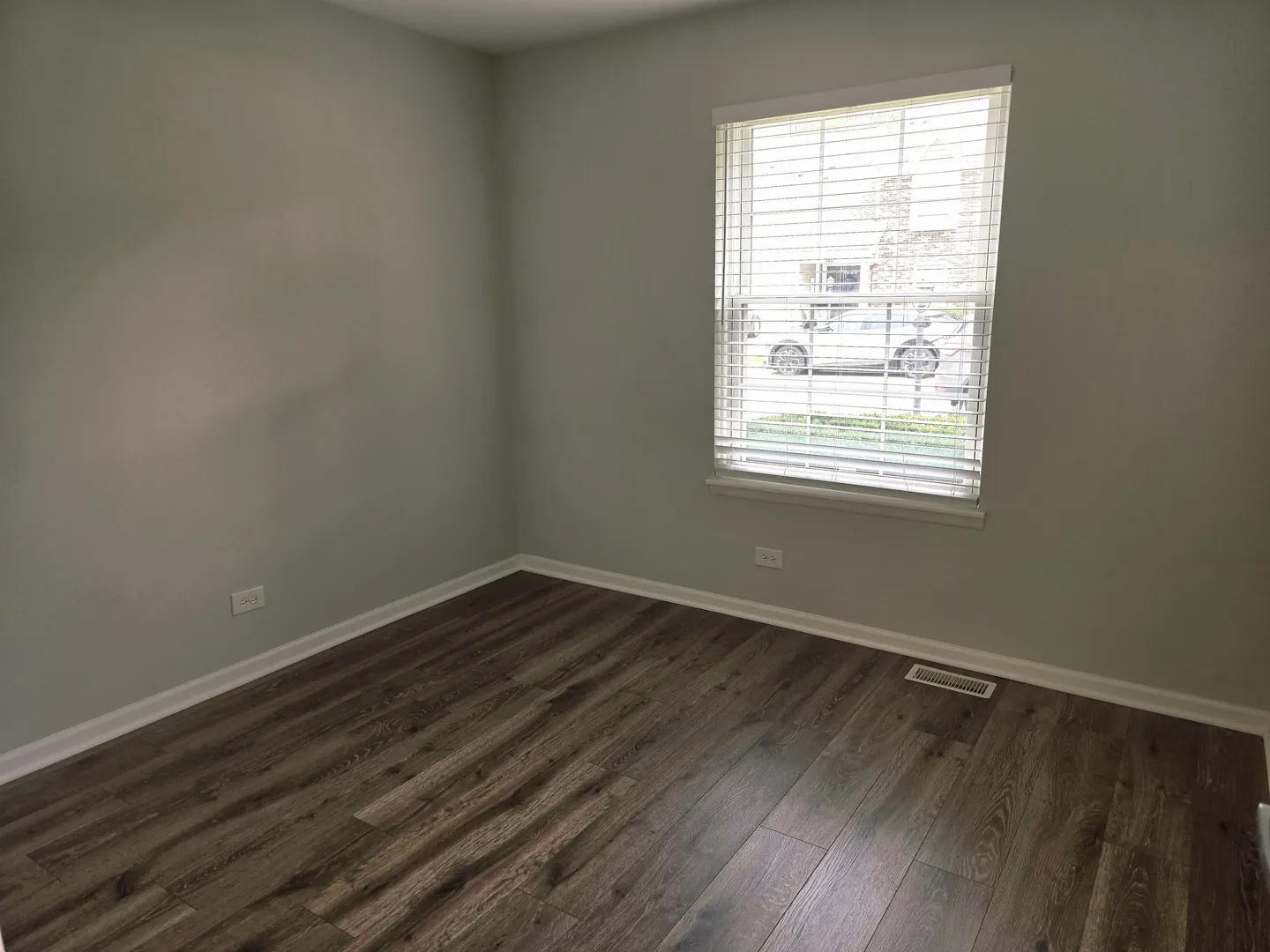 349 Newgate Ct, , 60193, USA 60193-Schaumburg-IL
