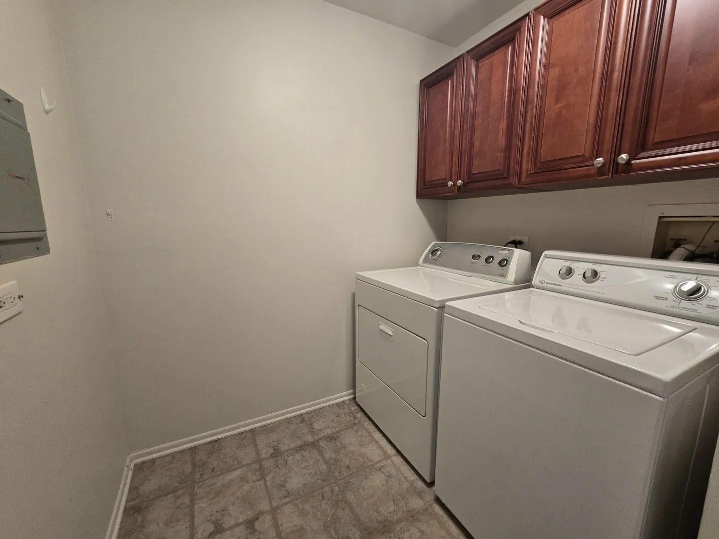 349 Newgate Ct, , 60193, USA 60193-Schaumburg-IL