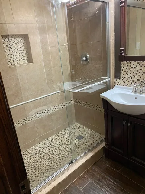 8970 N Parkside Ave, ,  60016, USA 60016-Des Plaines-IL