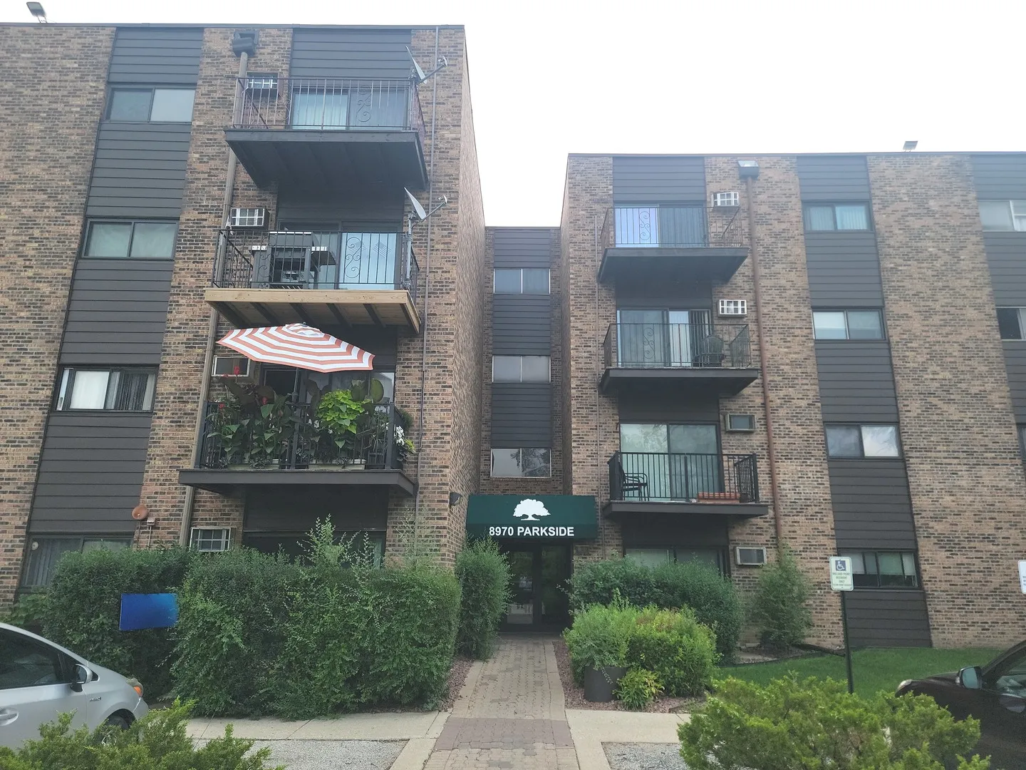 8970 N Parkside Ave, , 60016, USA 60016-Des Plaines-IL