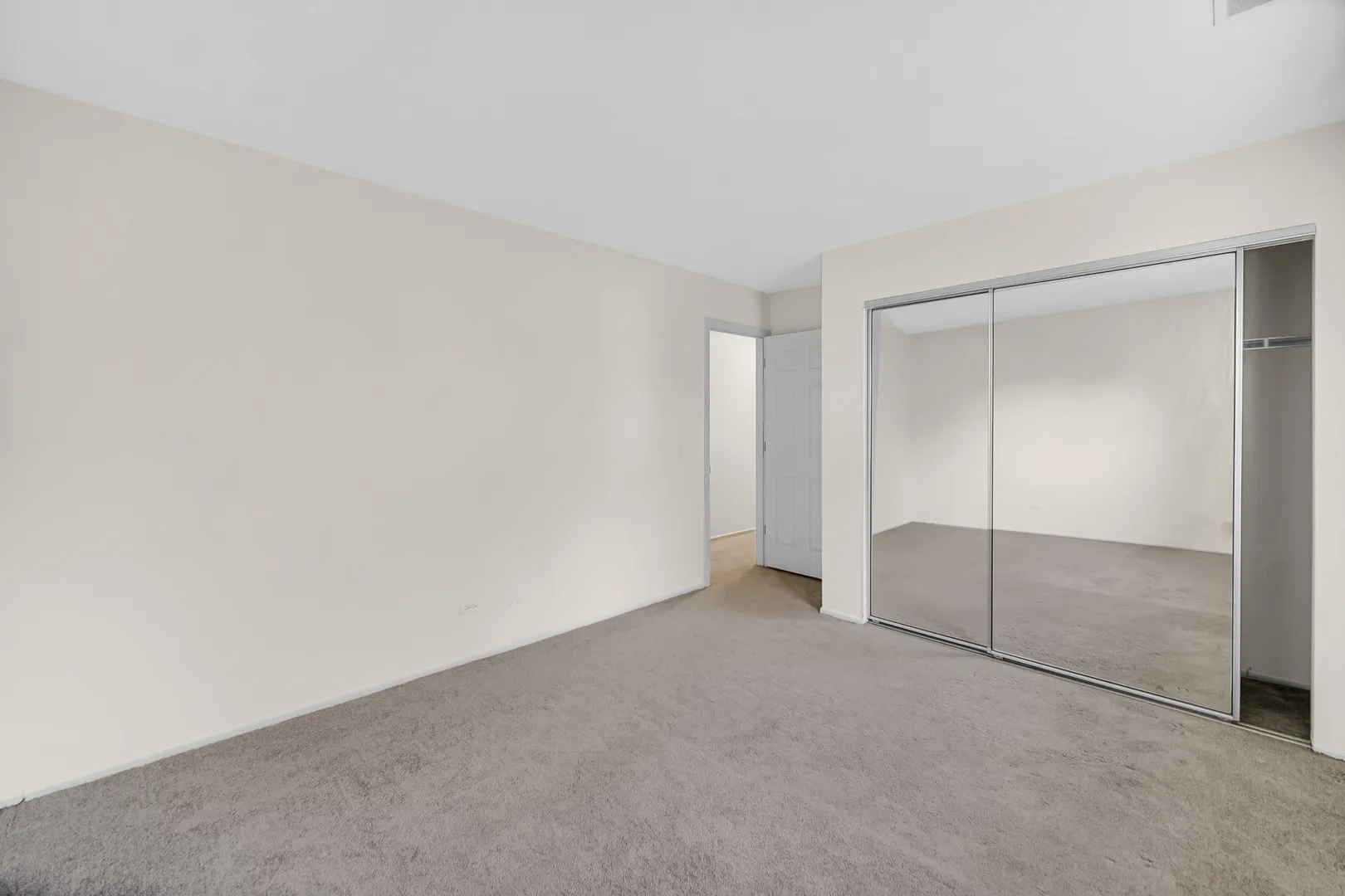 2403 Mallow Ct, , 60194, USA 60194-Schaumburg-IL