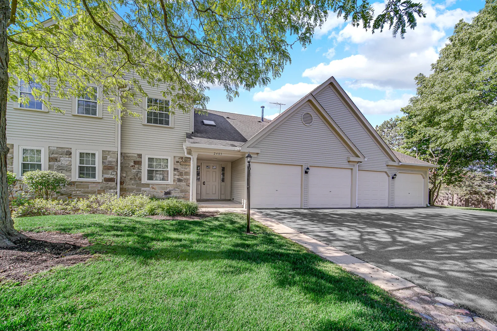 2403 Mallow Ct, , 60194, USA 60194-Schaumburg-IL