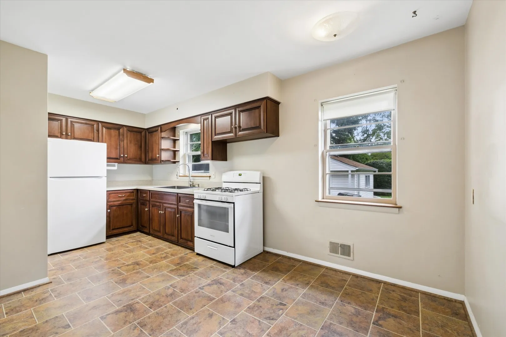 805 N Mitchell Ave, ,  60004, USA 60004-Arlington Heights-IL