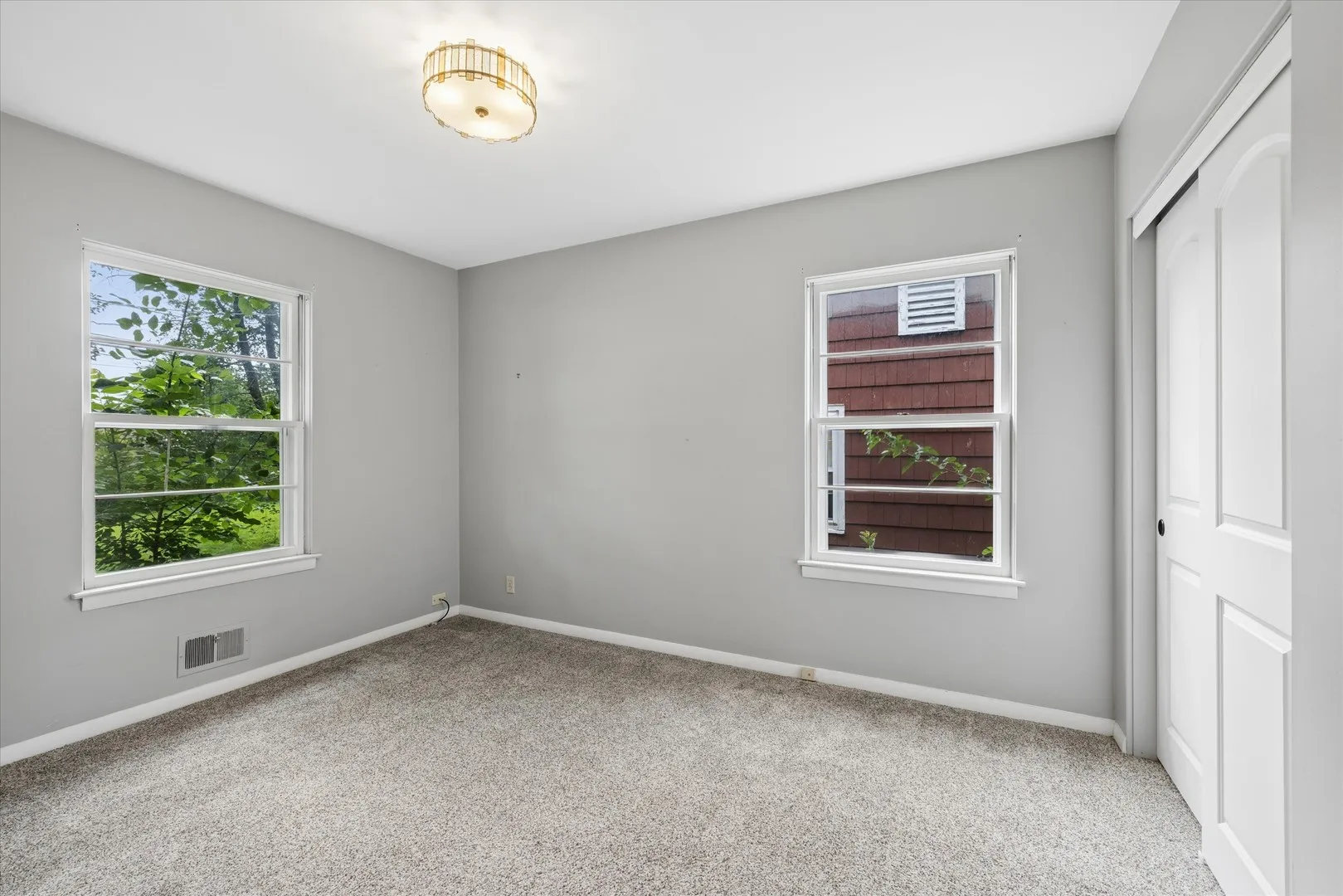 805 N Mitchell Ave, ,  60004, USA 60004-Arlington Heights-IL