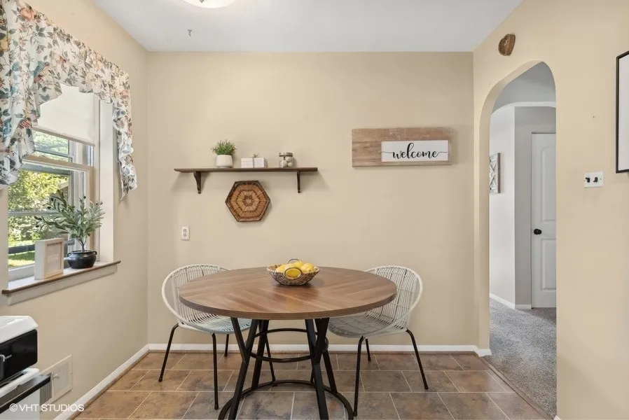 805 N Mitchell Ave, ,  60004, USA 60004-Arlington Heights-IL