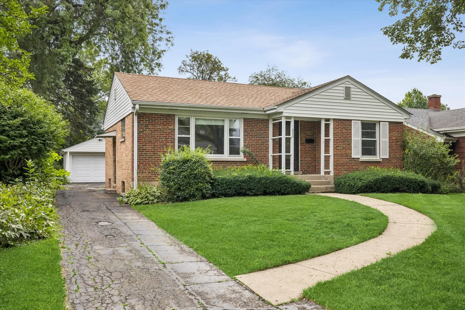 805 N Mitchell Ave, ,  60004, USA 60004-Arlington Heights-IL