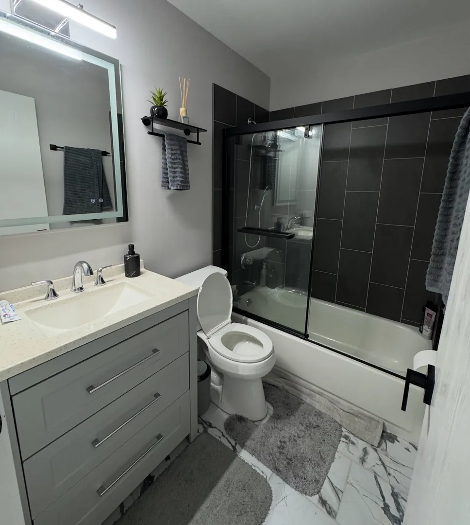 166 Stirling Ln, , 60194, USA 60194-Schaumburg-IL