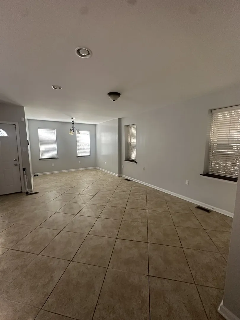 2449 W Taylor St, , 60612, USA 60612-Chicago-IL