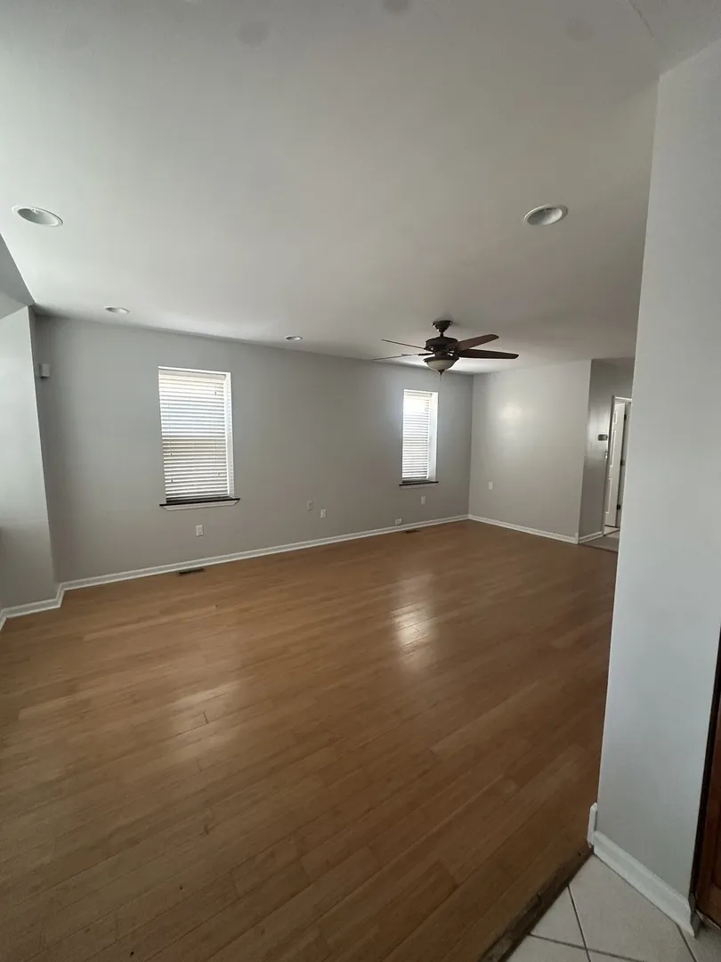 2449 W Taylor St, , 60612, USA 60612-Chicago-IL