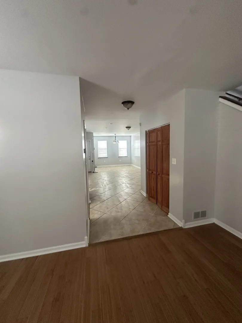 2449 W Taylor St, , 60612, USA 60612-Chicago-IL