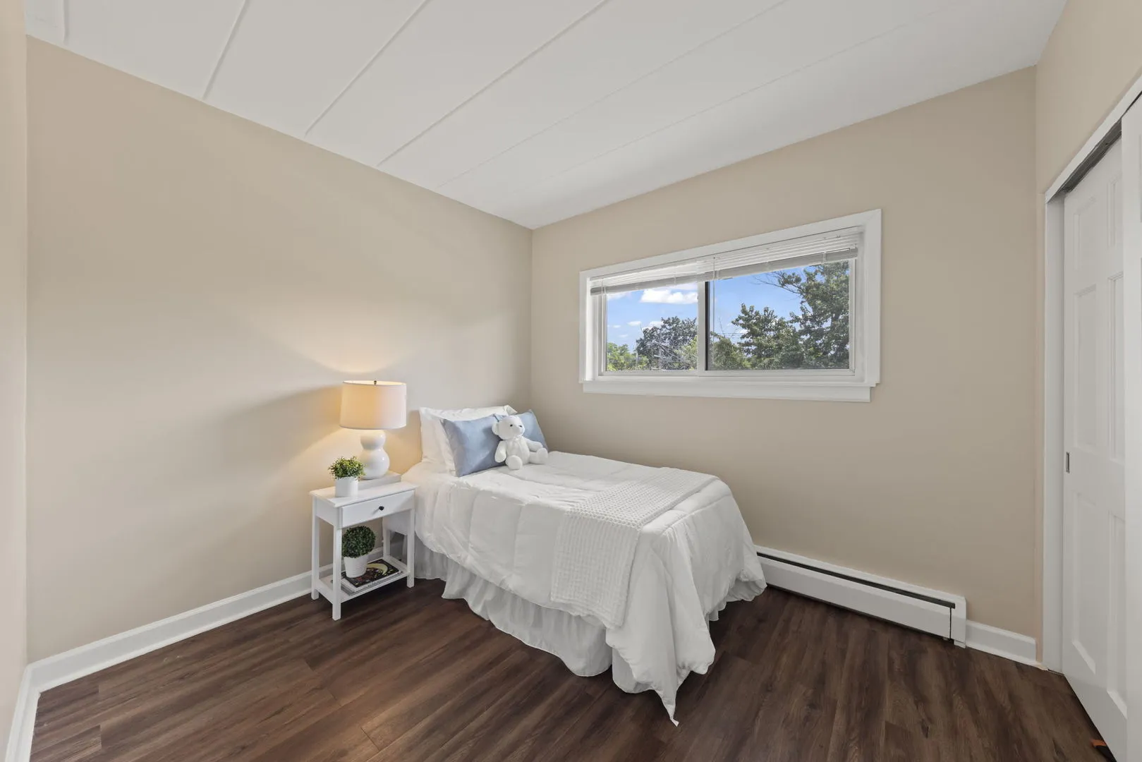 1307 College Ave, , 60187, USA 60187-Wheaton-IL