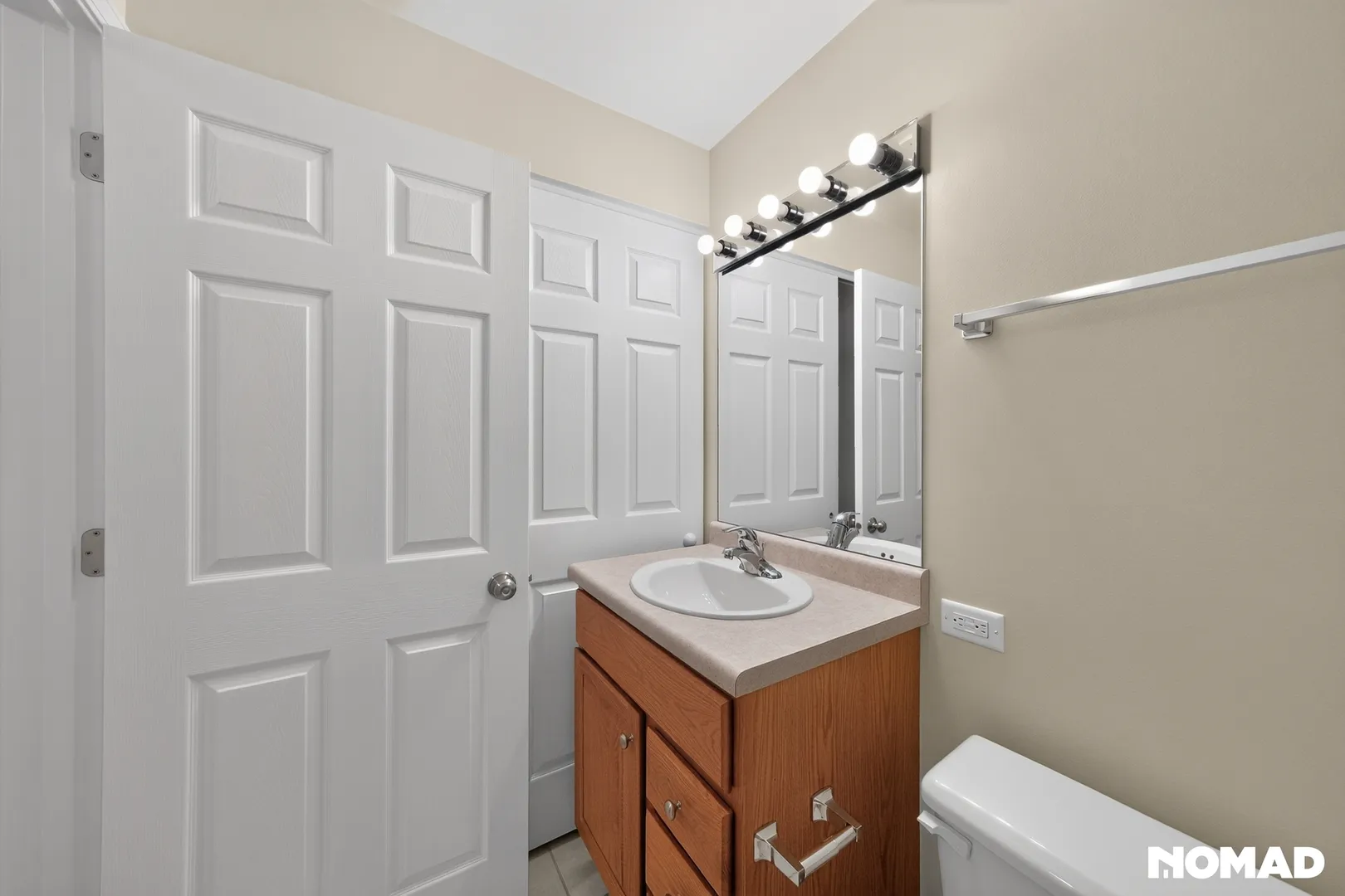 1420 Stonebridge Cir, ,  60189, USA 60189-Wheaton-IL