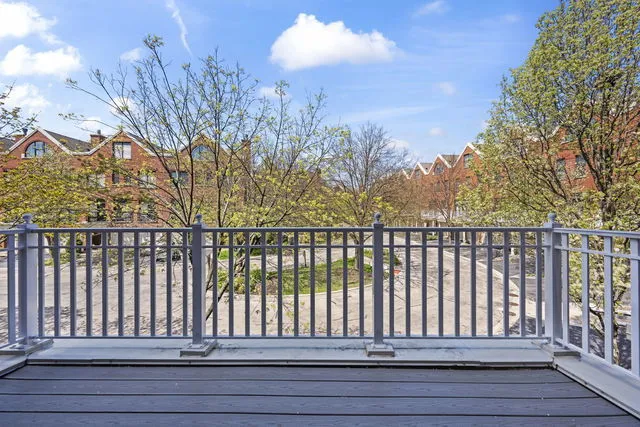 1813 Admiral Ct, ,  60026, USA 60026-Glenview-IL