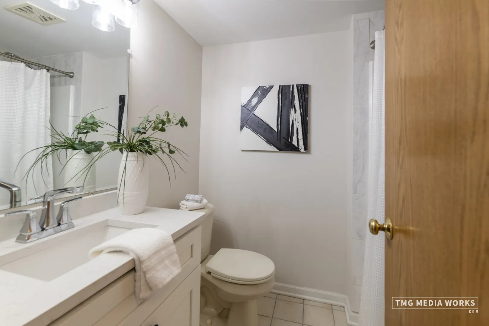 616 E 5th Ave, ,  60563, USA 60563-Naperville-IL