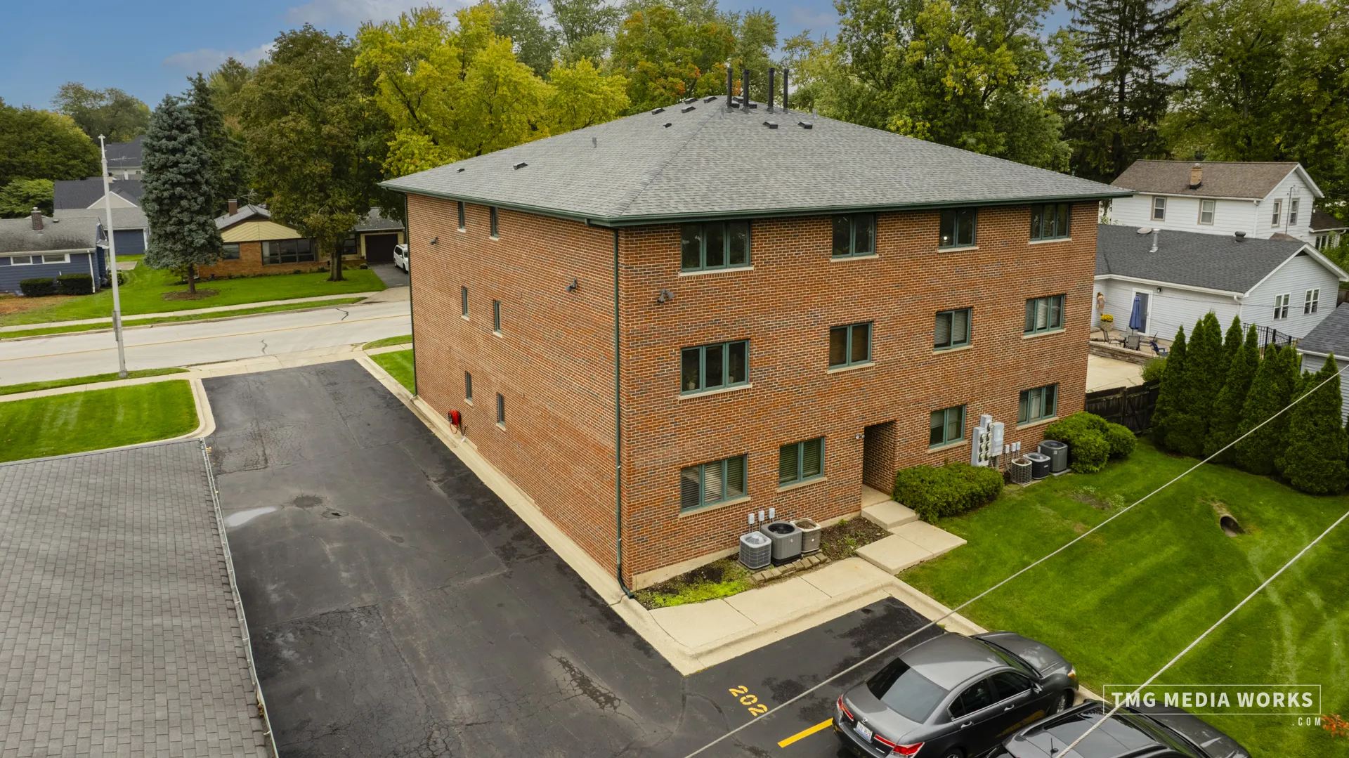 616 E 5th Ave, ,  60563, USA 60563-Naperville-IL
