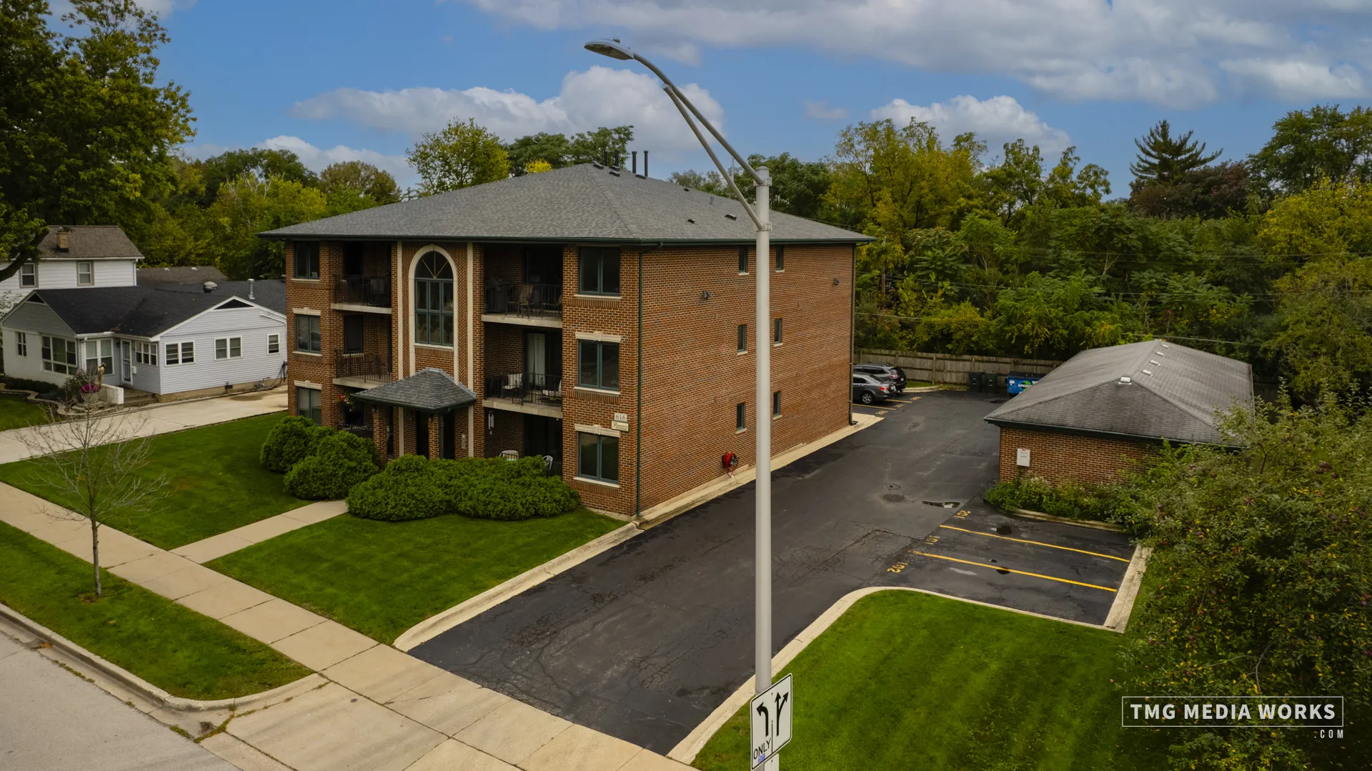 616 E 5th Ave, ,  60563, USA 60563-Naperville-IL