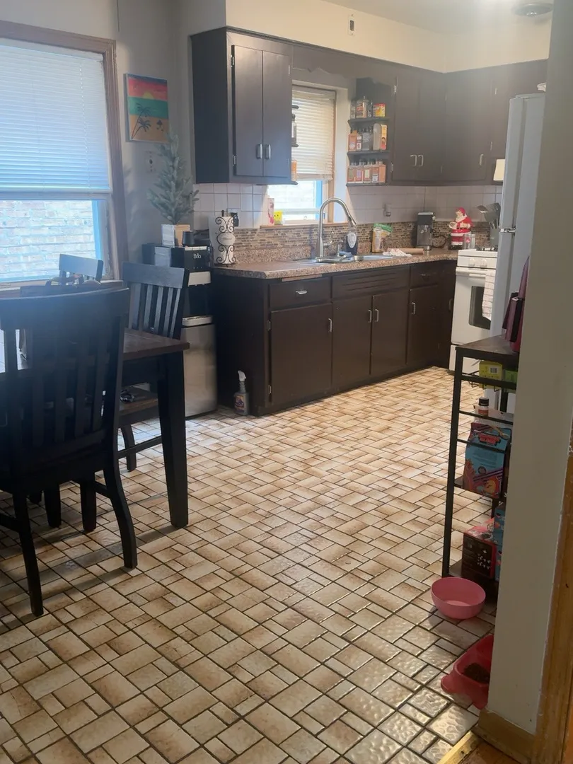 5910 W Higgins Ave, , 60630, USA 60630-Chicago-IL