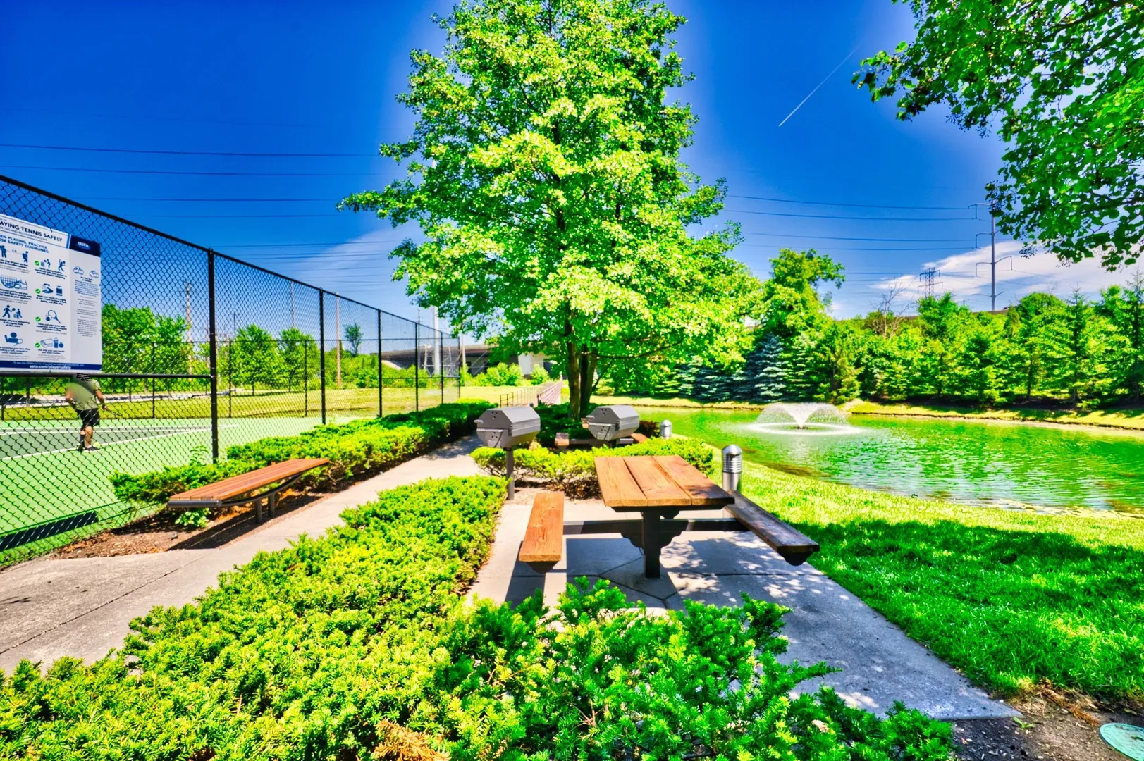9725 Woods Dr, ,  60077, USA 60077-Skokie-IL