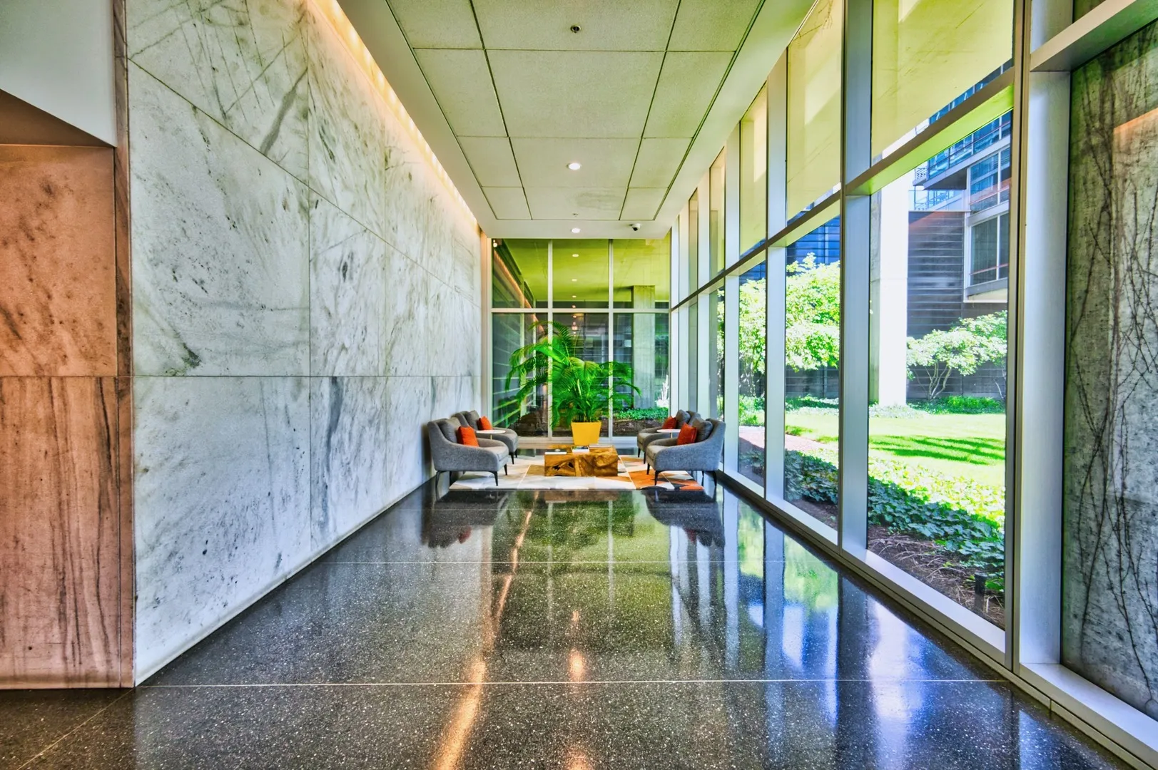 9725 Woods Dr, ,  60077, USA 60077-Skokie-IL