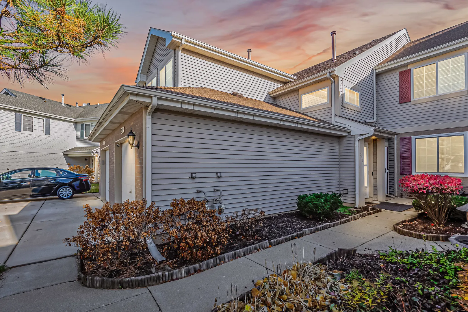 239 Camel Bend Ct, , 60194, USA 60194-Schaumburg-IL