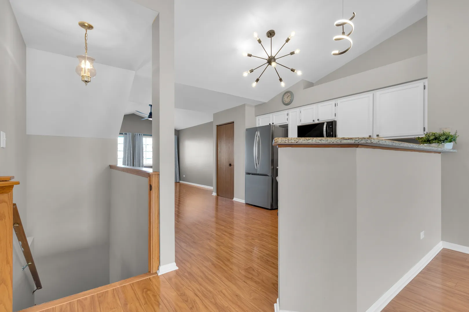 239 Camel Bend Ct, , 60194, USA 60194-Schaumburg-IL