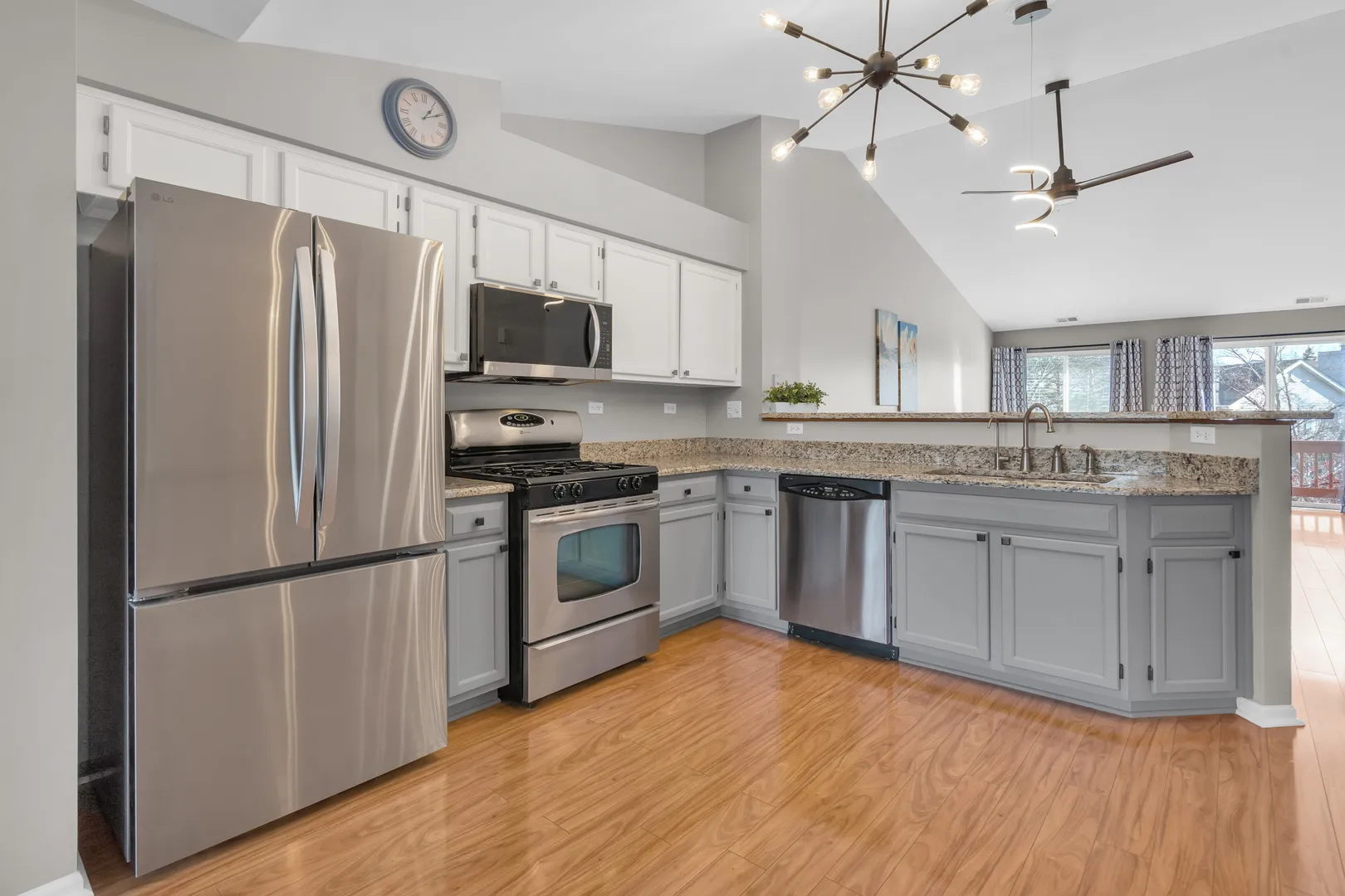 239 Camel Bend Ct, , 60194, USA 60194-Schaumburg-IL
